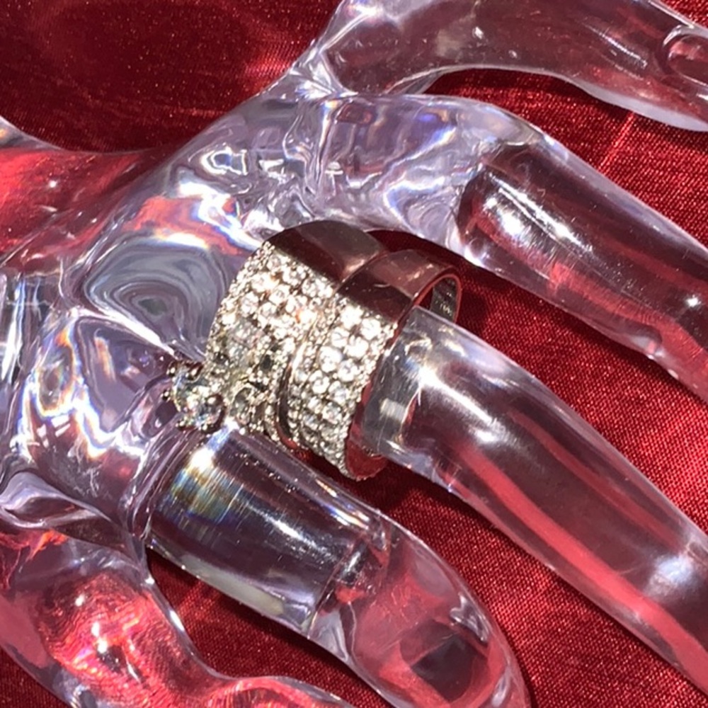 engagement ring - Picture 3 of 5